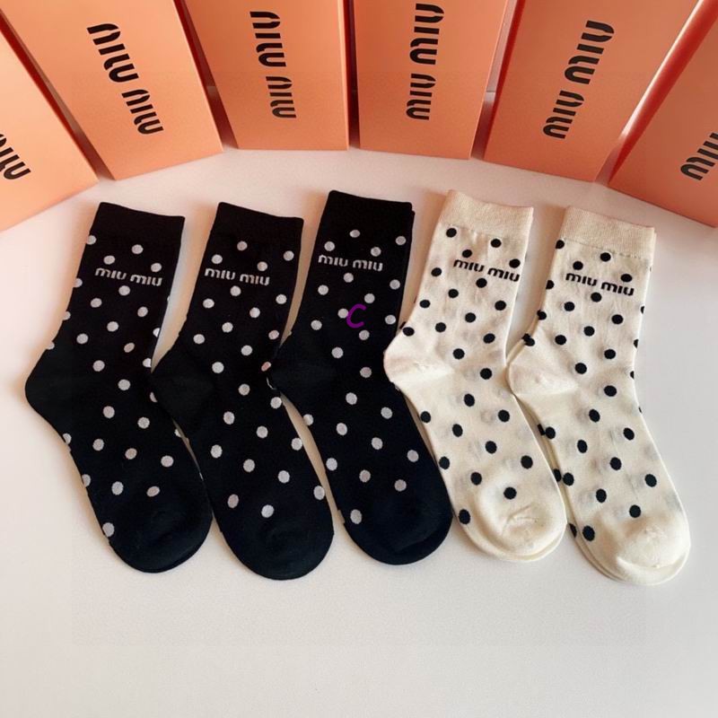 Miumiu socks (3)